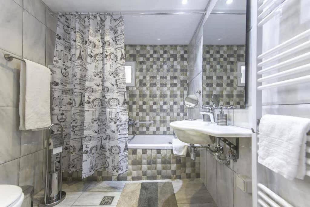 הוילה אתונה Modern Fully-Equipped House, 5 Min Walk From Metro מראה חיצוני תמונה